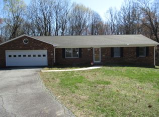 940 Starkhill Dr, Kernersville, NC 27284
