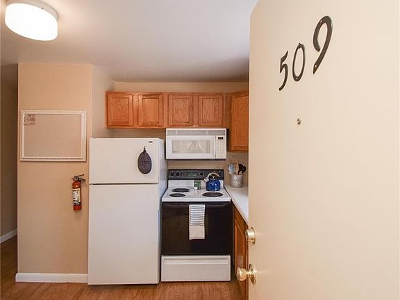 2nd image of 70 Carroll Ave Unit 509