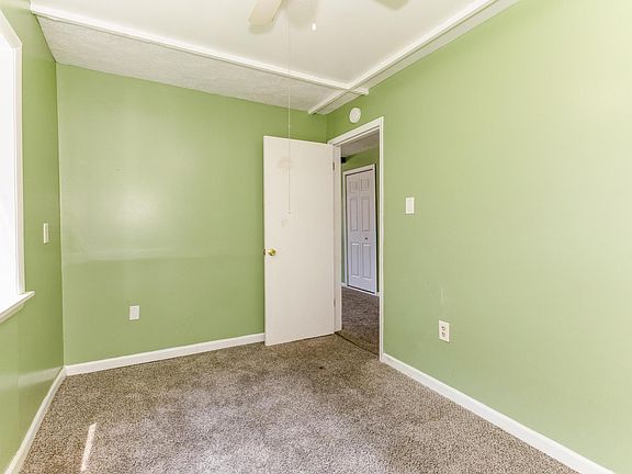 5th image of 1052 3rd Ave Unit 1