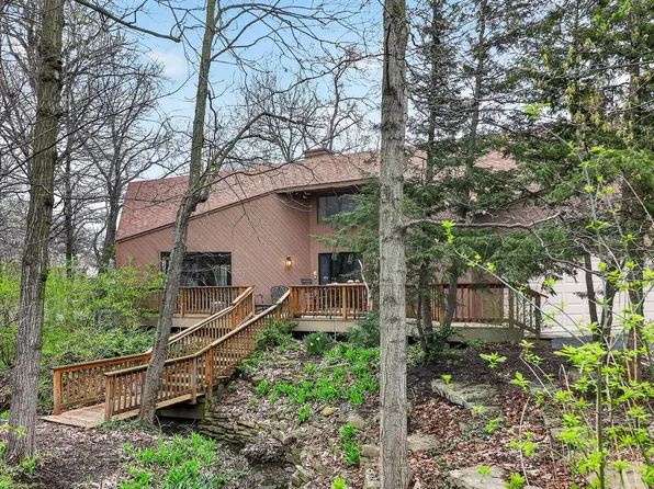 5337 Brookbank Rd, Downers Grove, IL 60515
