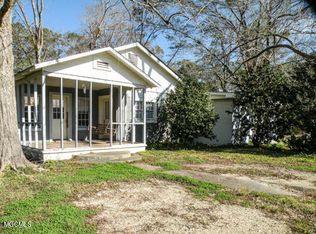 18 Eubanks St, Lucedale, MS 39452