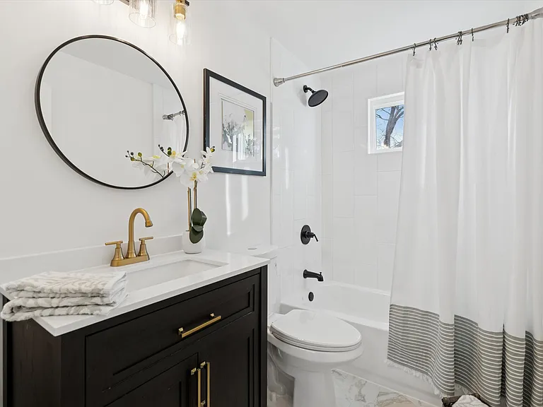 305 Lemon St — Photo 6