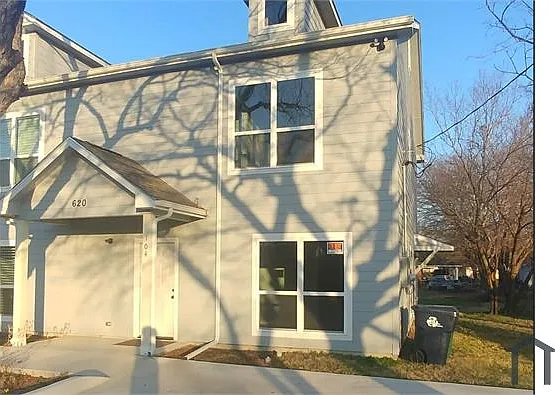 3 bed, 1300 sqft, $2,150 — Photo 4