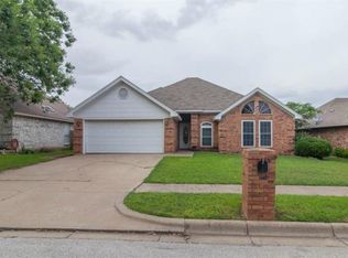 6049 Sundown Dr, Watauga, TX 76148