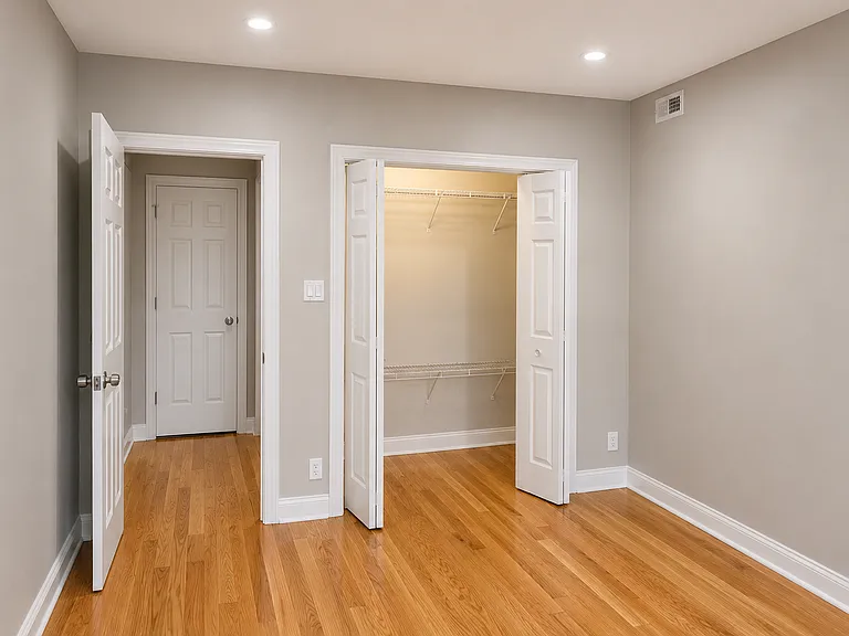 3053 N Leclaire Ave #2S — Photo 11