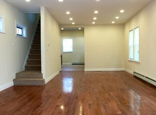 116 Rd 192nd St, Saint Albans, NY 11412