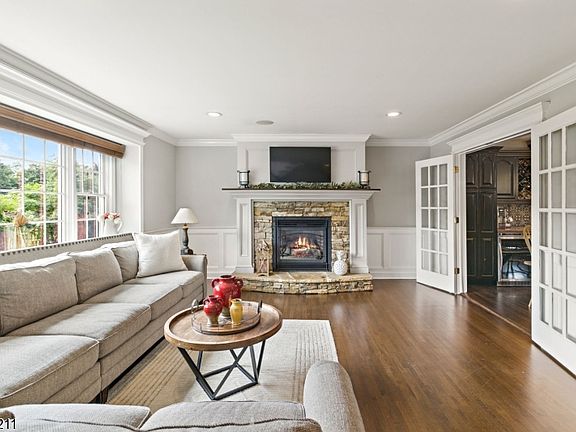 2nd image of 11 Tannery Ln