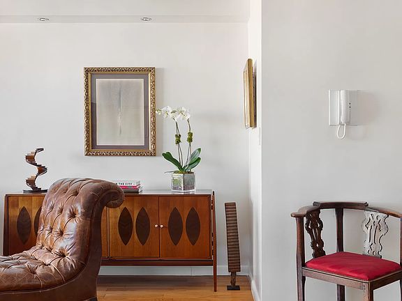 3rd image of 301 E 79th St APT 31C