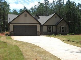 223 W Drummond Rd, West Point, GA 31833