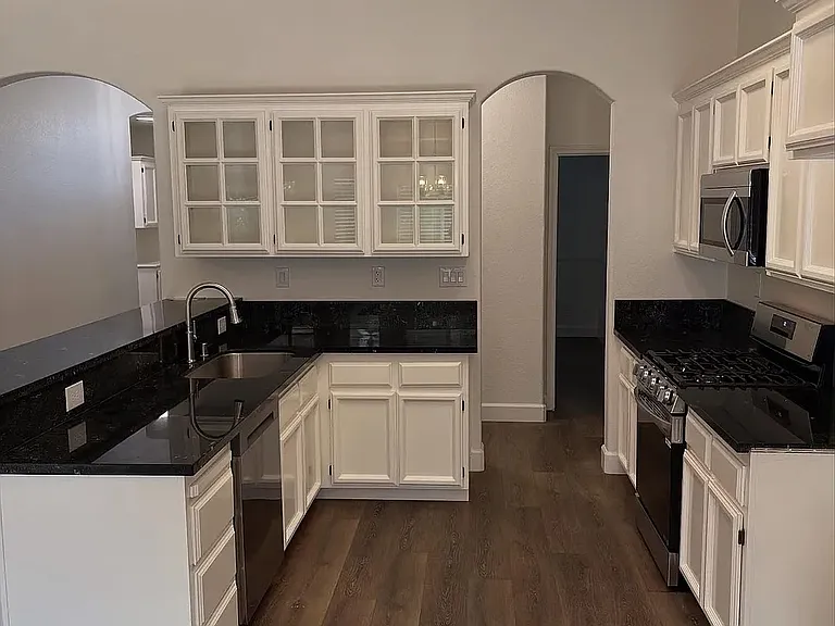 6503 Everglades Ct — Photo 2