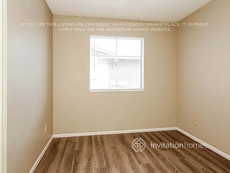 7556 W Turney Ave — Photo 12