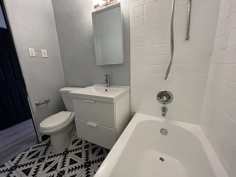 Kipling Apartments — Photo 13