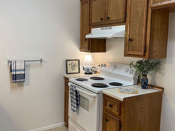 5th image of 16061 Echo Glen Dr #2