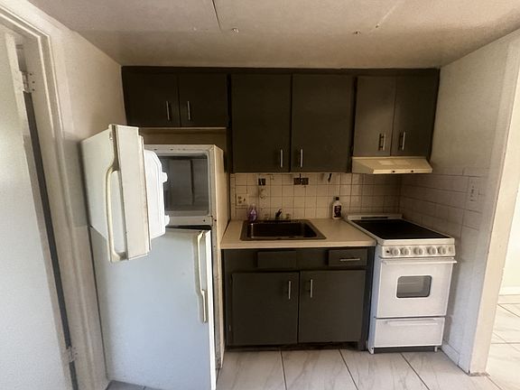 3rd image of 1315 E Silver Springs Blvd APT 1-4