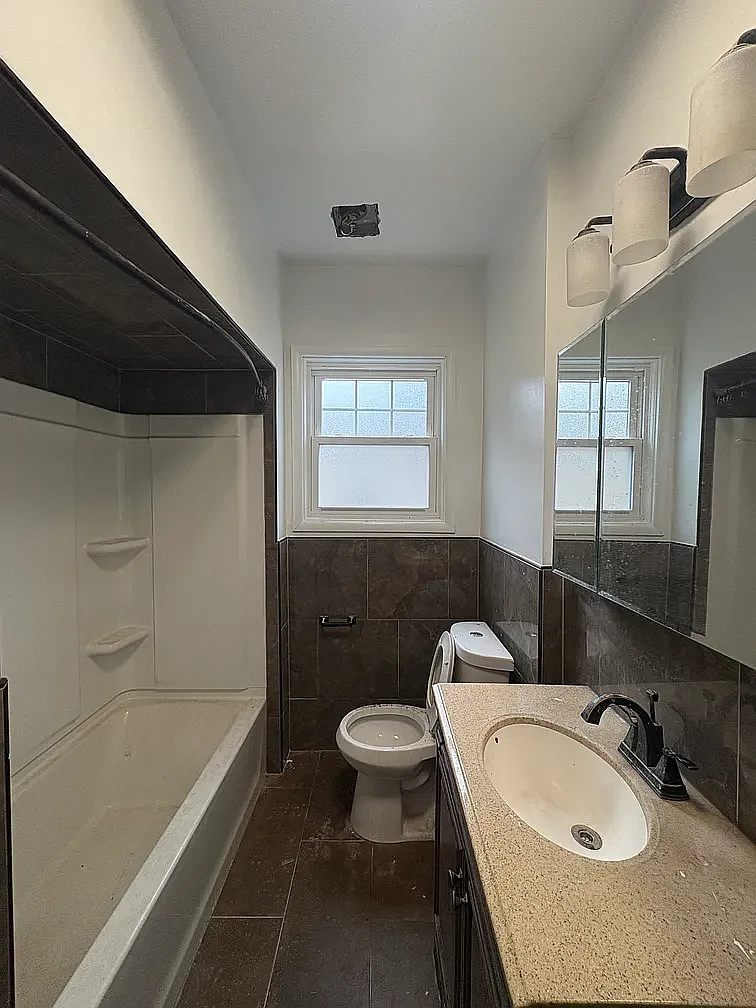 3 bed, $3,000 — Photo 4