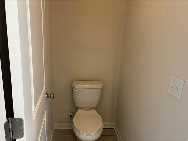 3667 Hidden Valley Cir — Photo 14