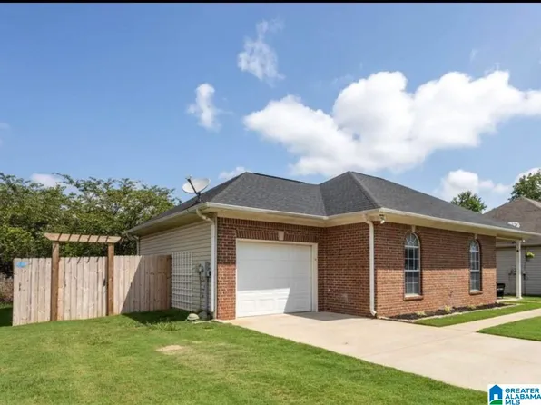 8627 Cedar Springs Cir, Leeds, AL 35094