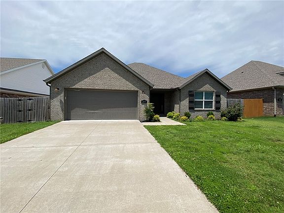 5th image of 3804 SW Mistletoe Ave