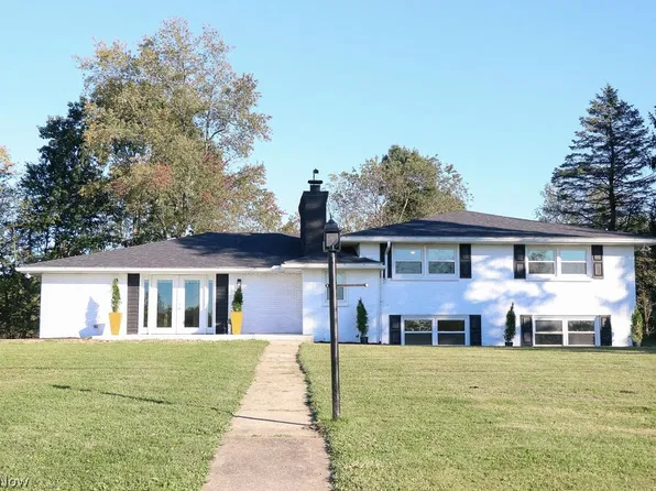 1360 Saint Johns Rd, Colliers, WV 26035
