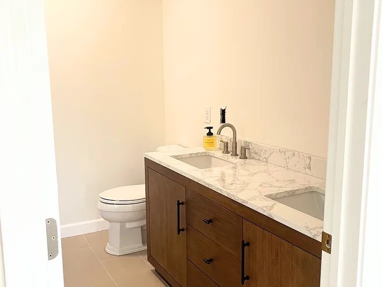 689 Cedar Point — Photo 21