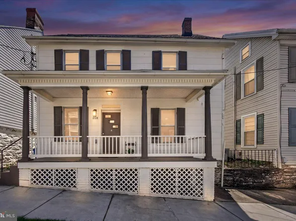 208 W Main St, Middletown, MD 21769