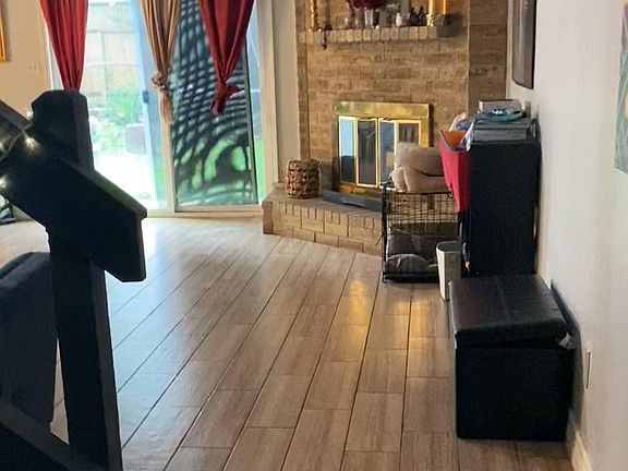 2nd image of 11911 S Fairhollow Ln