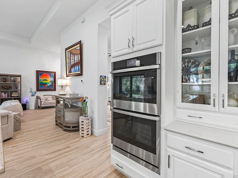 9368 Cantal Cir E — Photo 19