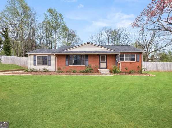 144 Georgia St, Demorest, GA 30535