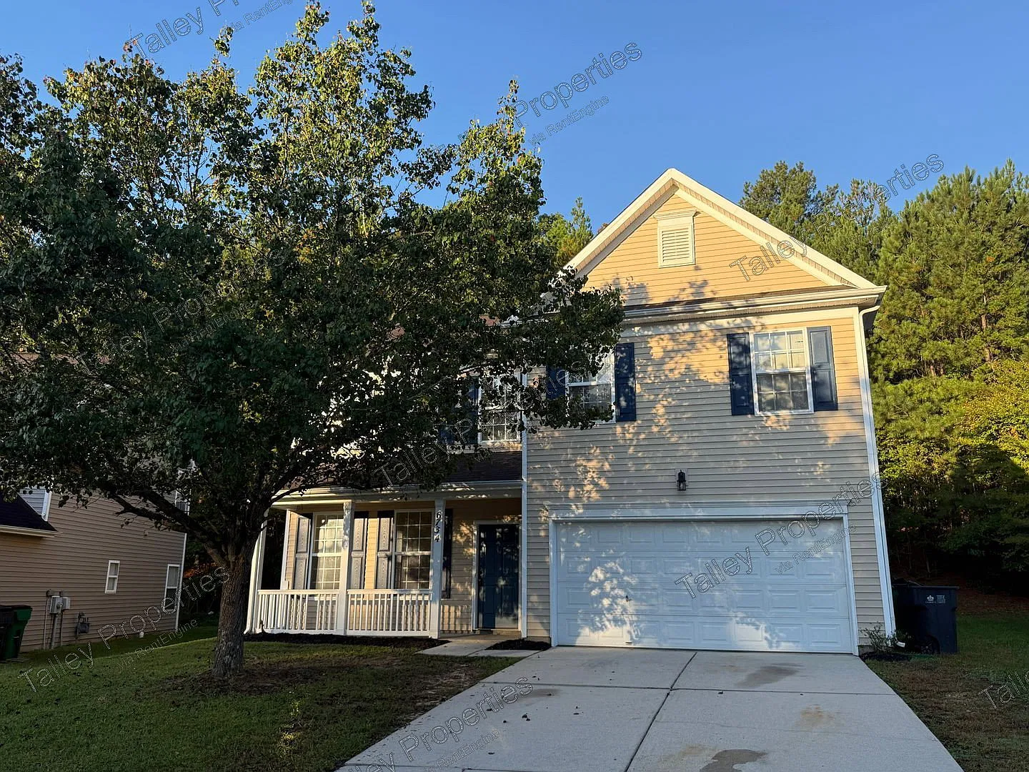 4 bed, 2.5 bath, 2450 sqft, $2,199 — Photo 1