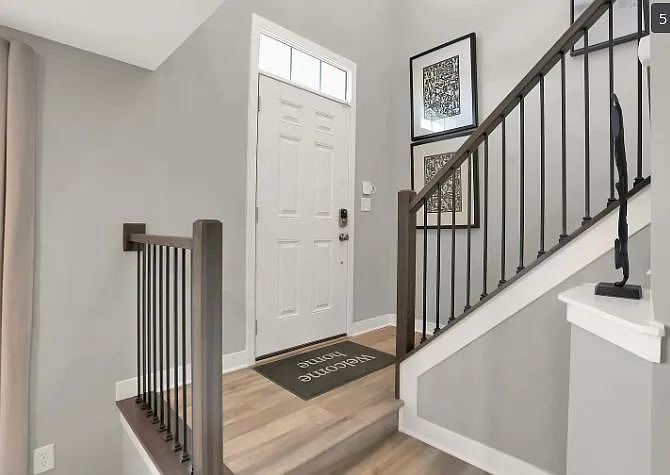9329 Clarendon Dr — Photo 2