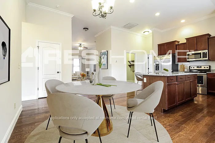 69 Lyle Dr — Photo 3