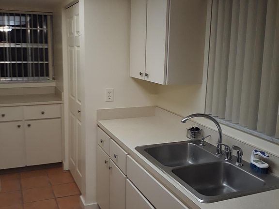 3rd image of 118 S Halifax Ave APT 301