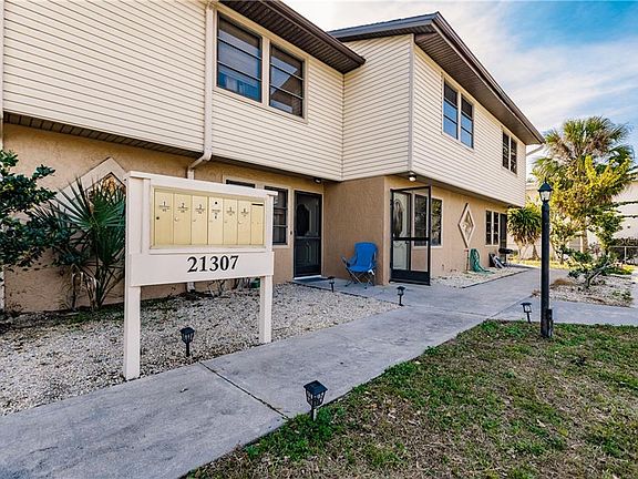 4th image of 21307 Gertrude Ave