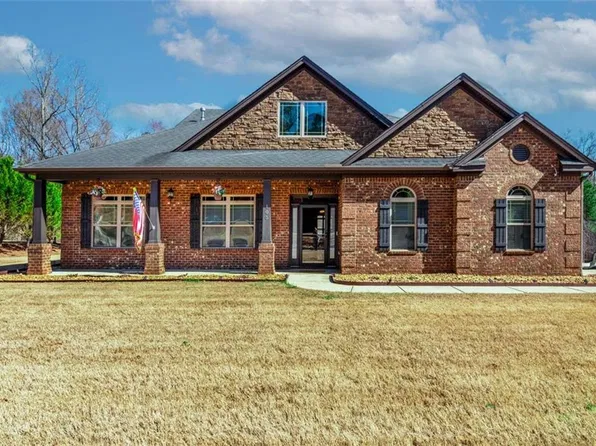 105 Chalmers Way, Fayetteville, GA 30215