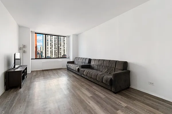 Sold by Corcoran | media 1
