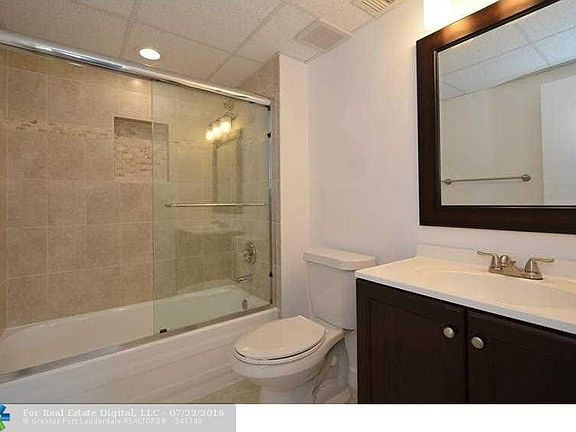 3rd image of 8010 Colony Cir N APT 202