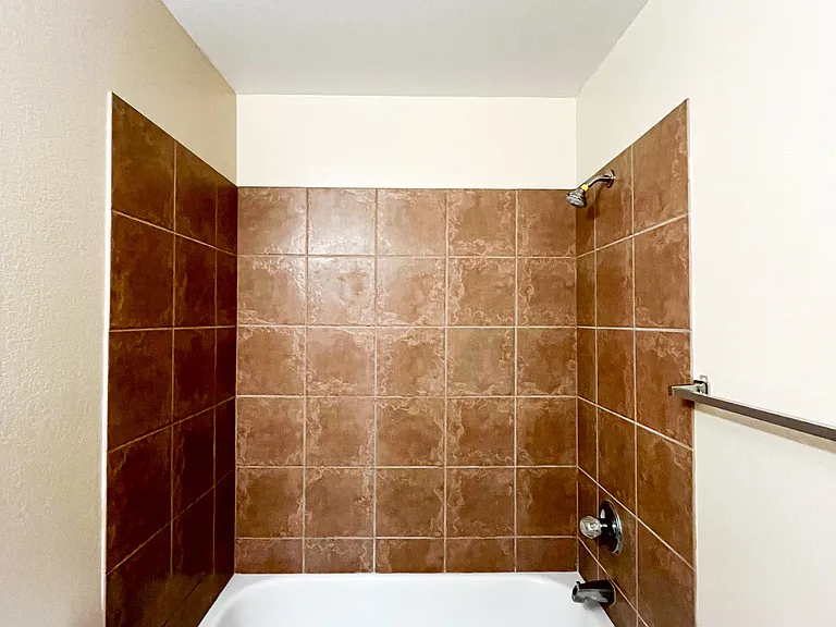 1303 Nicholas Cir #B — Photo 17