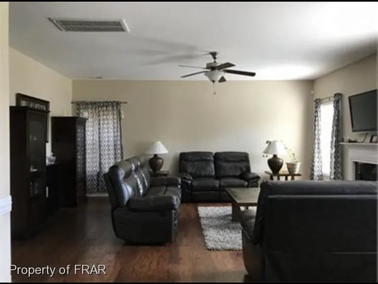 205 Tipperary St — Photo 2