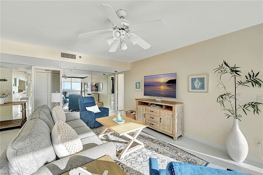 2 bed, 2.0 bath, 1263 sqft, $12,000 — Photo 3