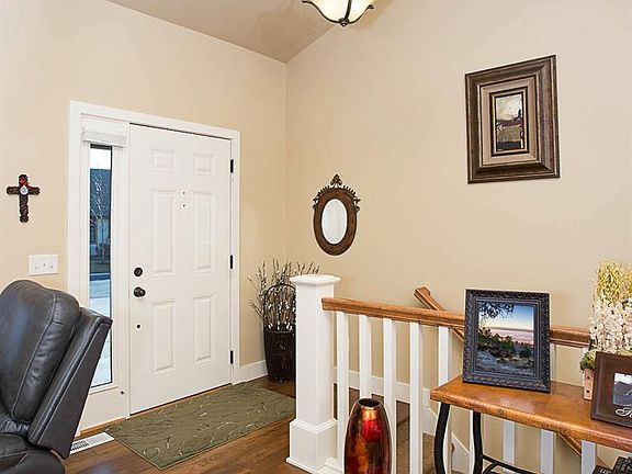 2nd image of 3729 Fairmeadow Ct