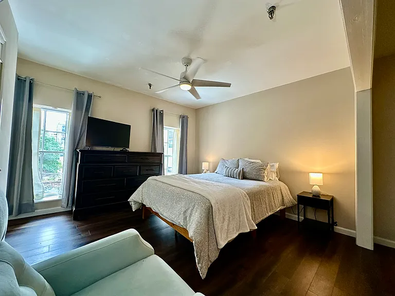 214 Chartres St #4 — Photo 7