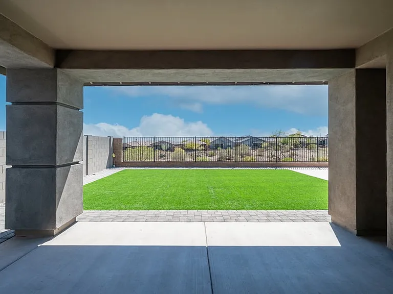 13303 W Eagle Feather Rd — Photo 28