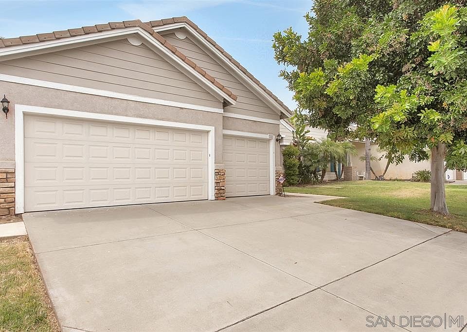 1st image of 746 Pebble Beach Dr