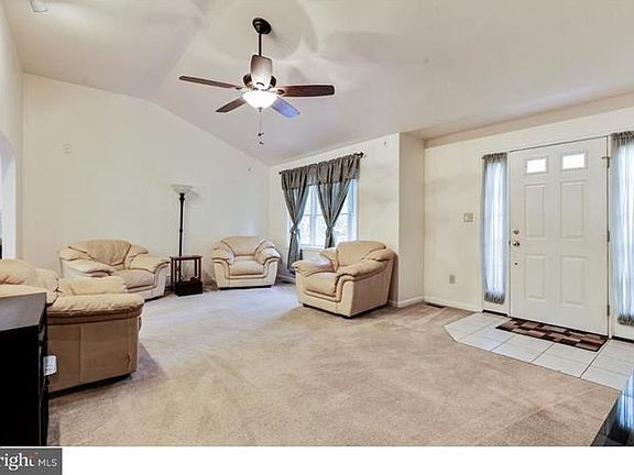 4th image of 404 N Carolina Trl