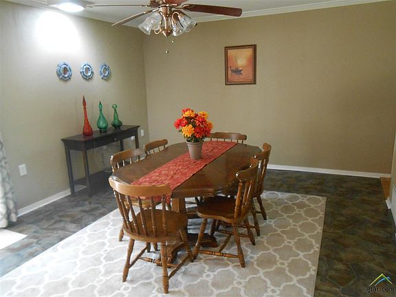 4th image of 3103 Neches Dr