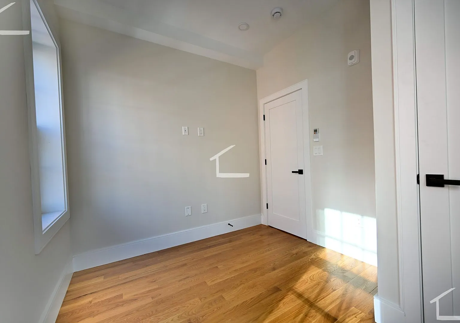 Brand new 2 bed in Bay Village — Photo 2