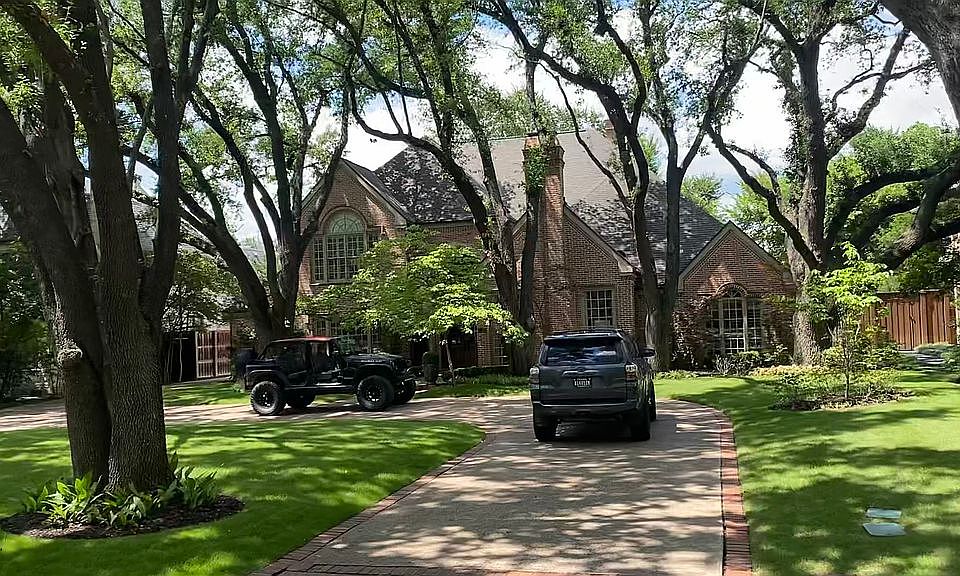1st image of 6115 Waggoner Dr