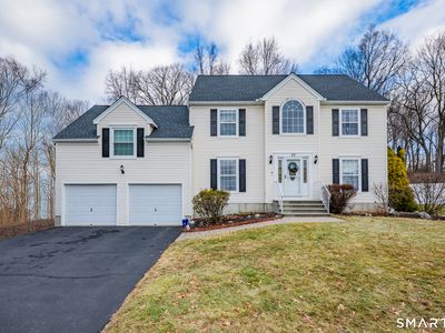 22 Commodore Hull Drive, Derby, CT, 06418