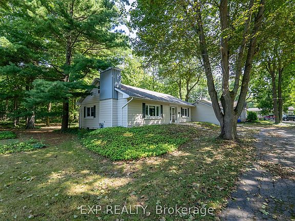 4th image of 564 Prospect Point Rd N