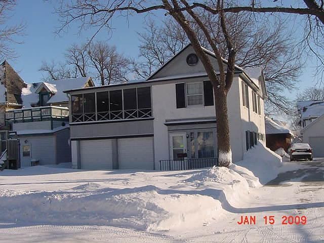 1st image of 208 S 8th St